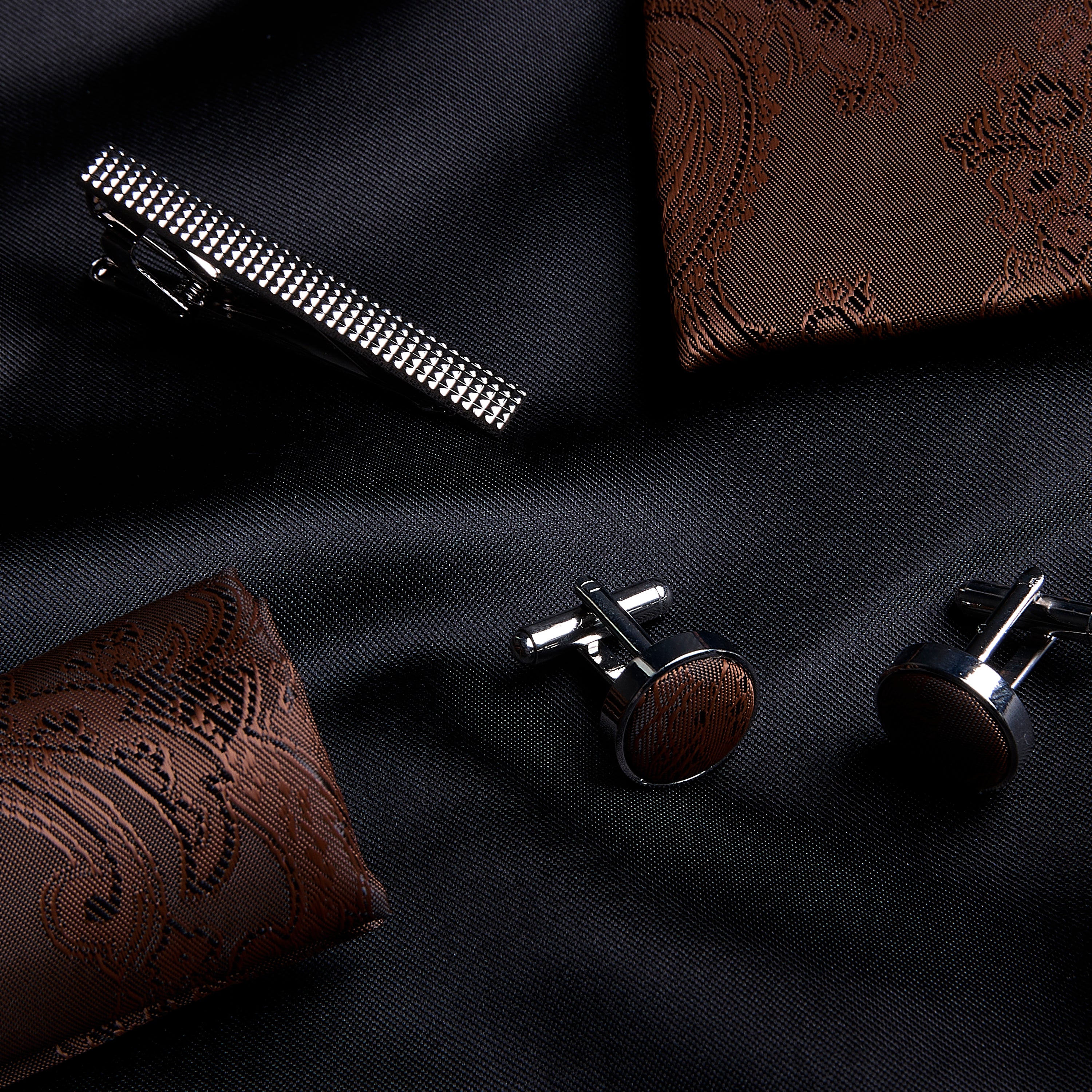 Paul Andrew - Dark Brown Paisley Tie Set