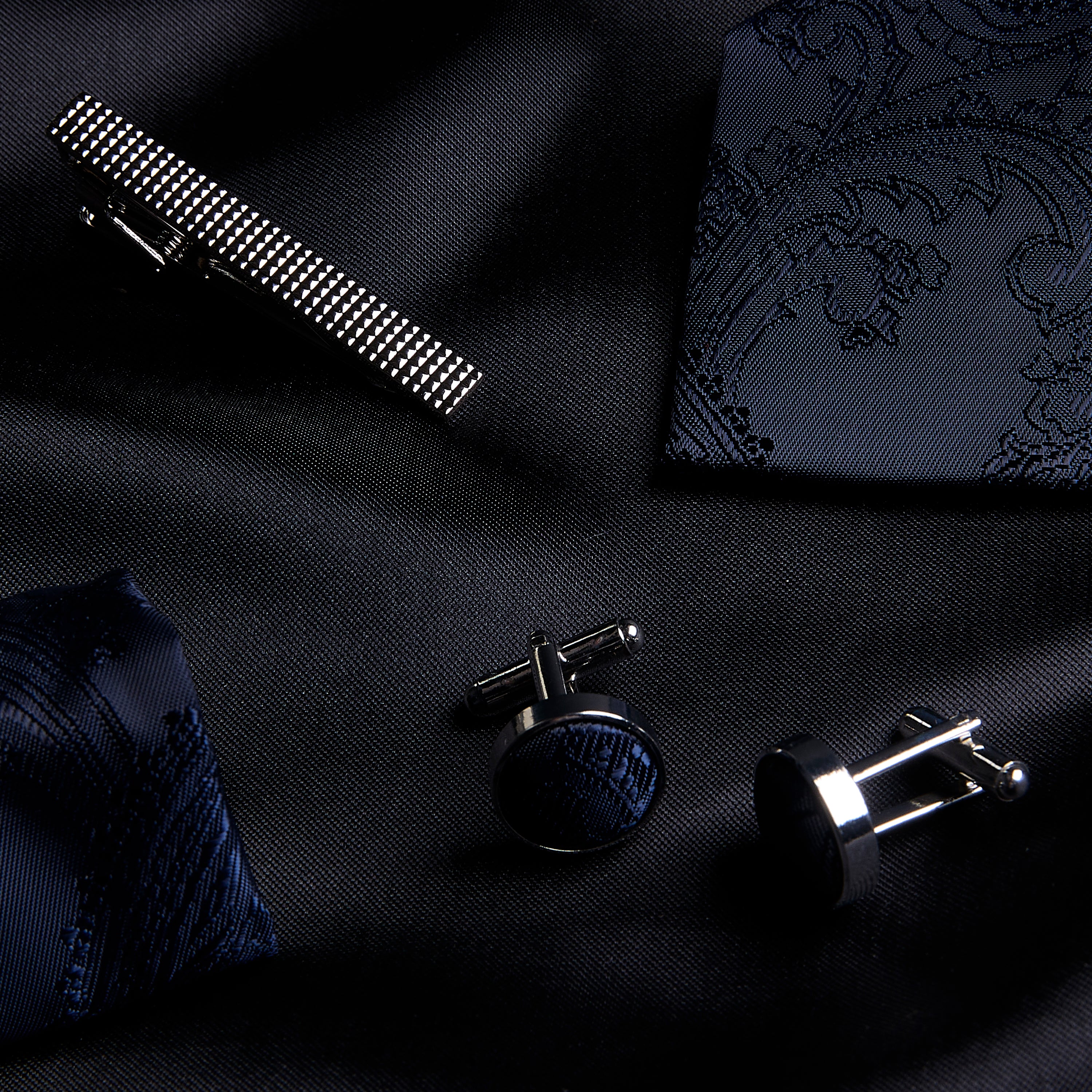 Paul Andrew - Dark Navy Paisley Tie Set