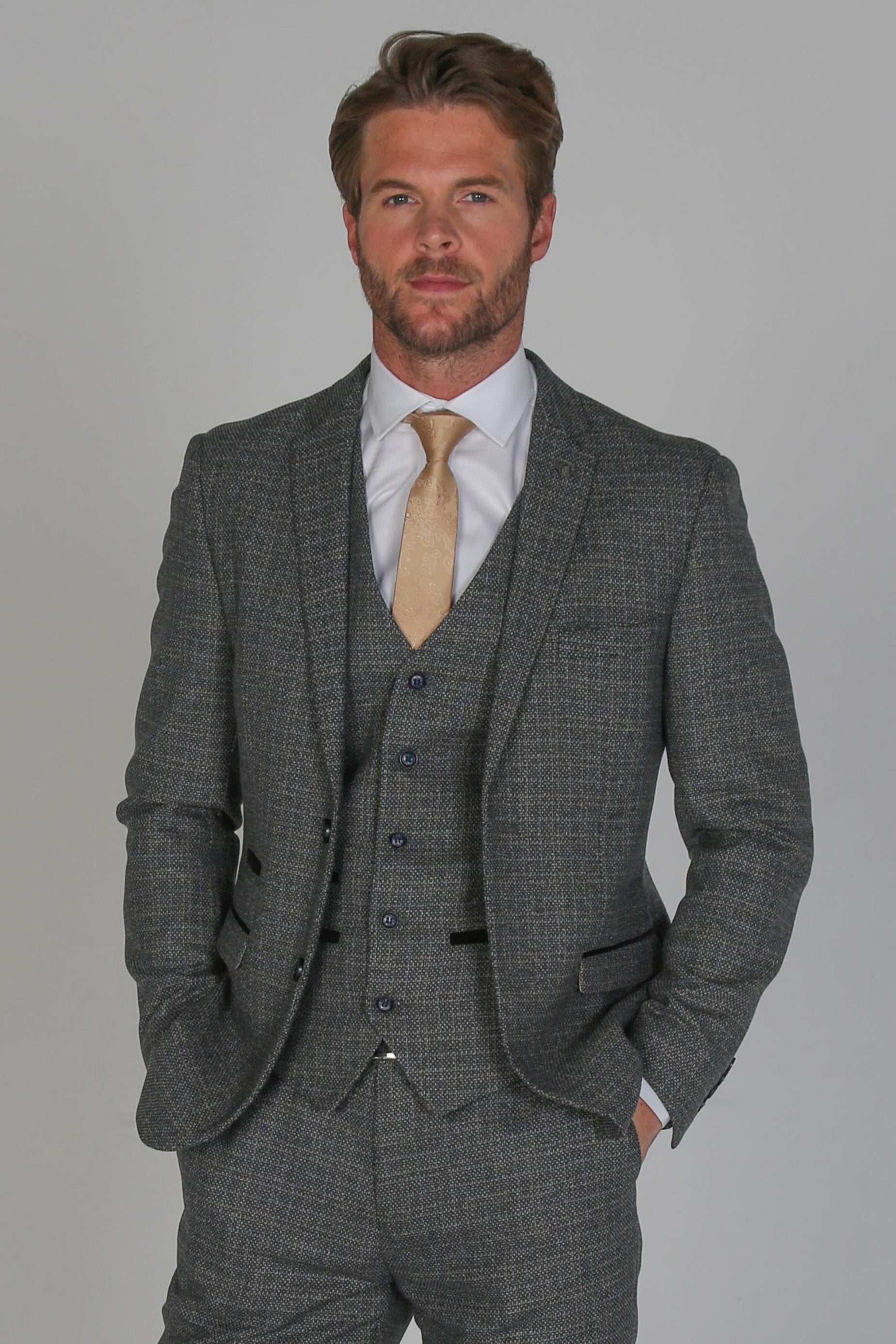 Ralph Navy Men's 3-Piece Suit - A perfect blend of sophistication and style for a timeless and distinguished look.