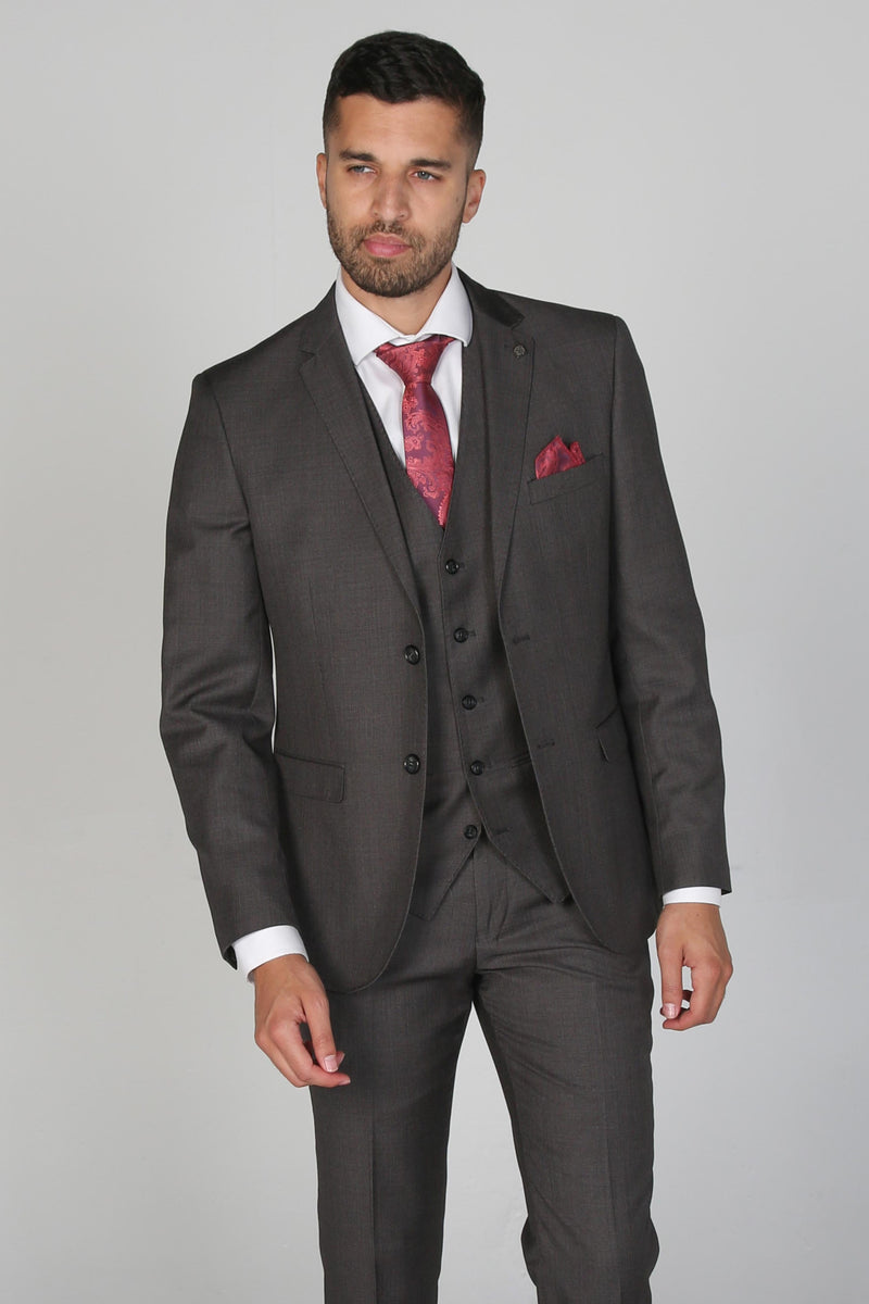Charles Charcoal Men's 3-Piece Suit - Redefine elegance with this distinguished ensemble, blending classic charm and contemporary style for a refined look.